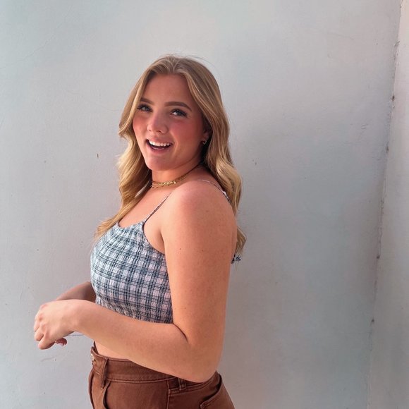 Meet your Posher, Kasey - Picture 1 of 1